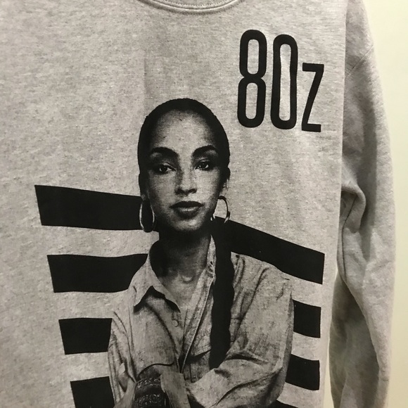 🎙️ Sade Crewneck • Grey • Unisex • ServedFresh 
Small - Picture 4 of 10